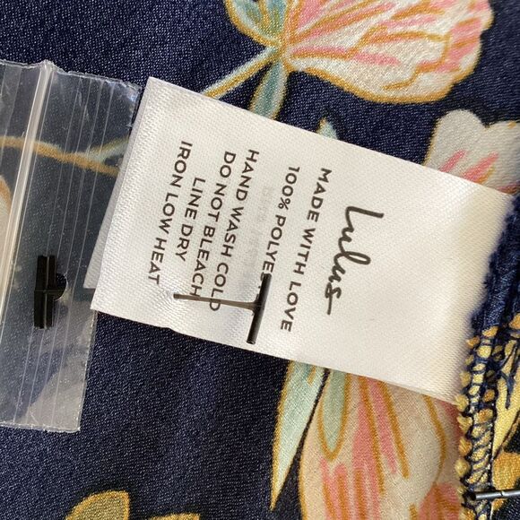 NWT Lulus Love Is Life Navy Blue Floral Print Wrap Dress Women’s Medium - Picture 12 of 14